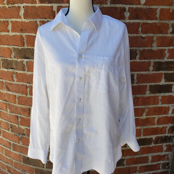 Nordstrom Other - gently preowned Mens Nordstrom Dress shirt.